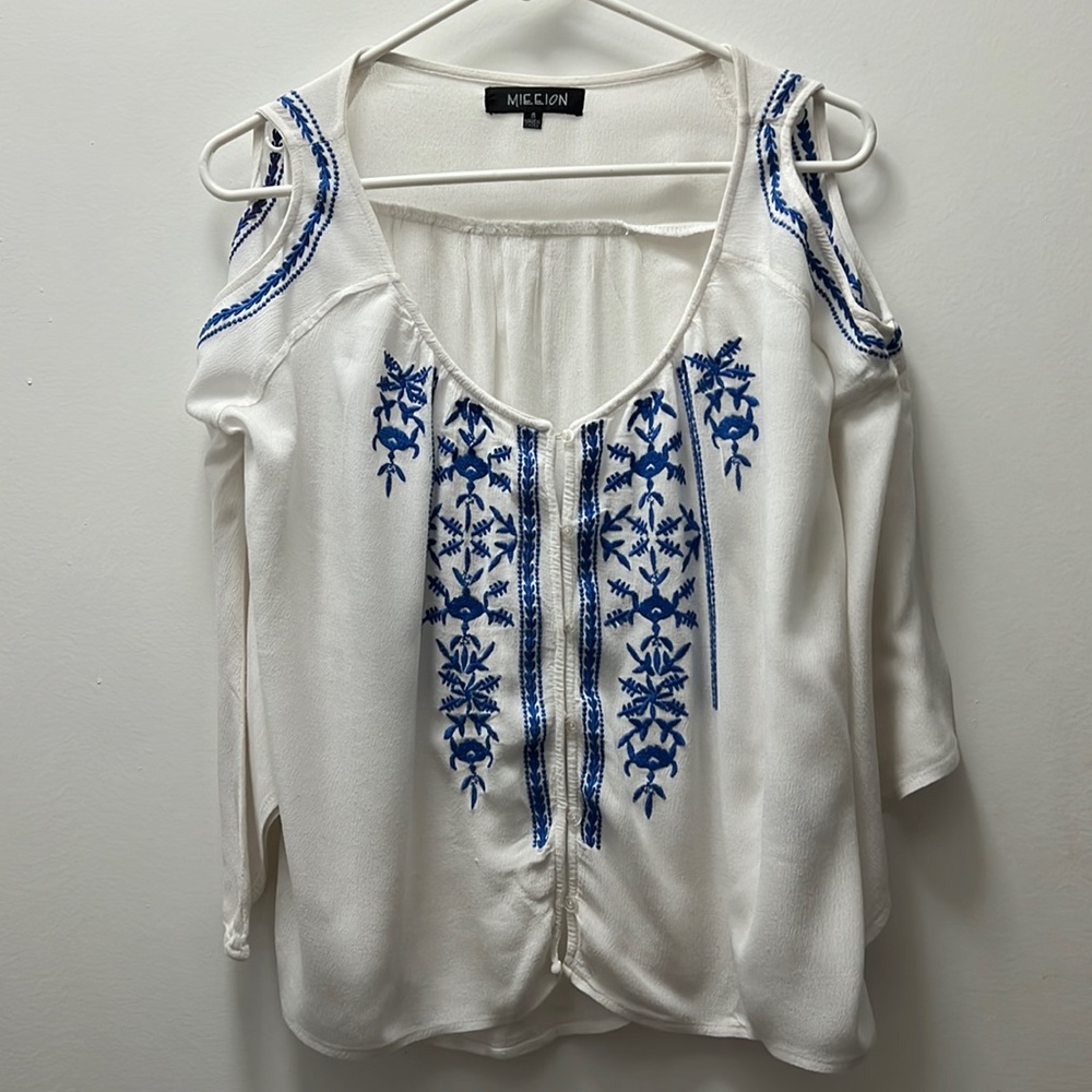 Mieeion Blouse.         #409